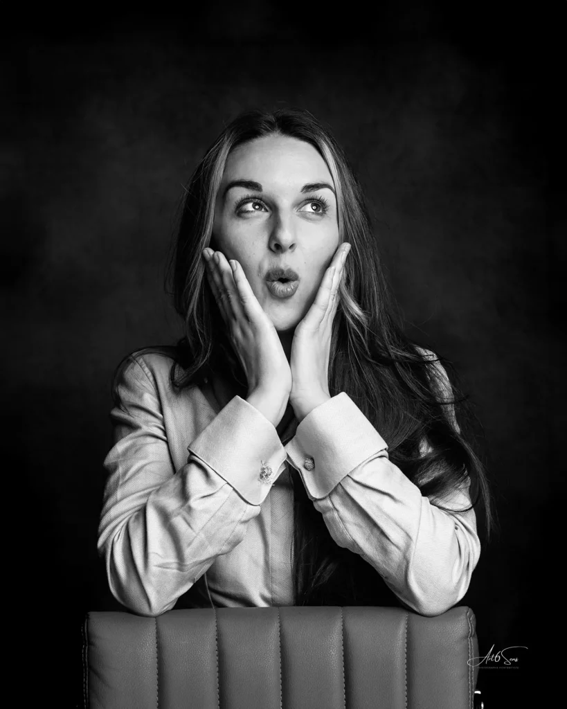 Portrait corporate créatif – expression spontanée
